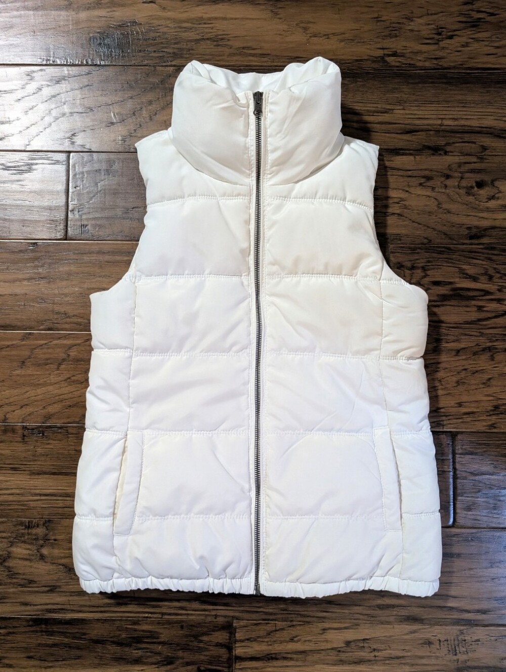 Old Navy funnel neck puffer vest snow white size XS